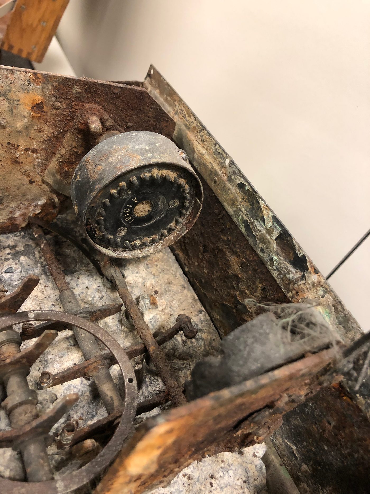 Figure 5 — Detail of an Enigma reflector (Umkehrwalze) on museum display; its contacts are wired internally in thirteen fixed pairs, sending each incoming current back out on its partner. File:Enig…