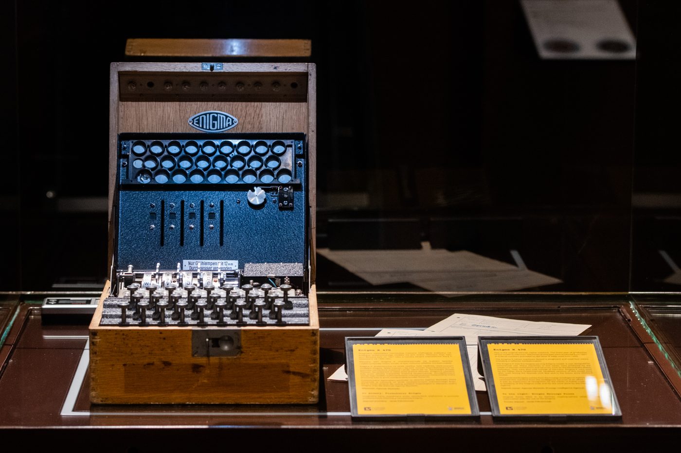Figure 5 — A commercial Enigma K, the plugboard-less civilian model whose military offshoots included the "Swiss K" and the Reichsbahn ("Rocket") railway machine. Photo: File:Niemiecka maszyna szyf…